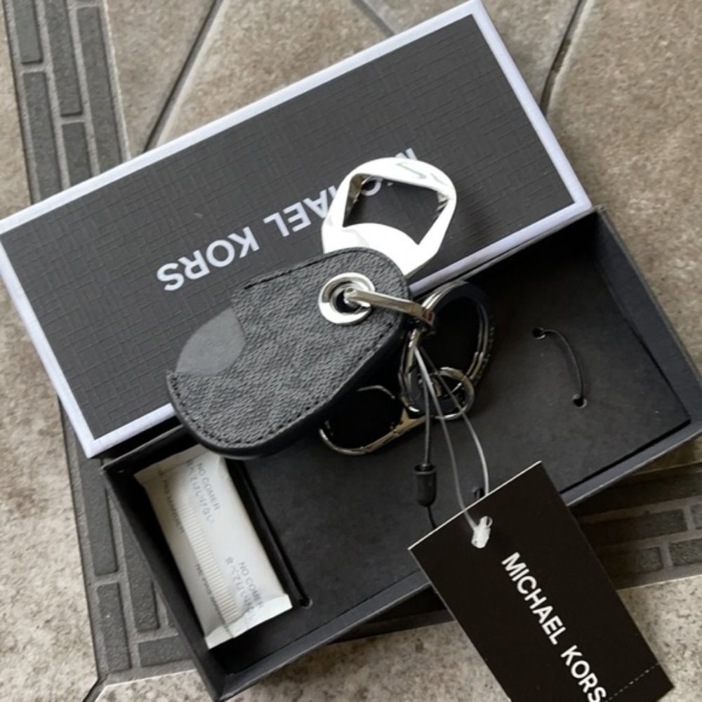 Men`s Harrison Signature Logo Black Bottle Opener Key Fob Black - Picture 9 of 12